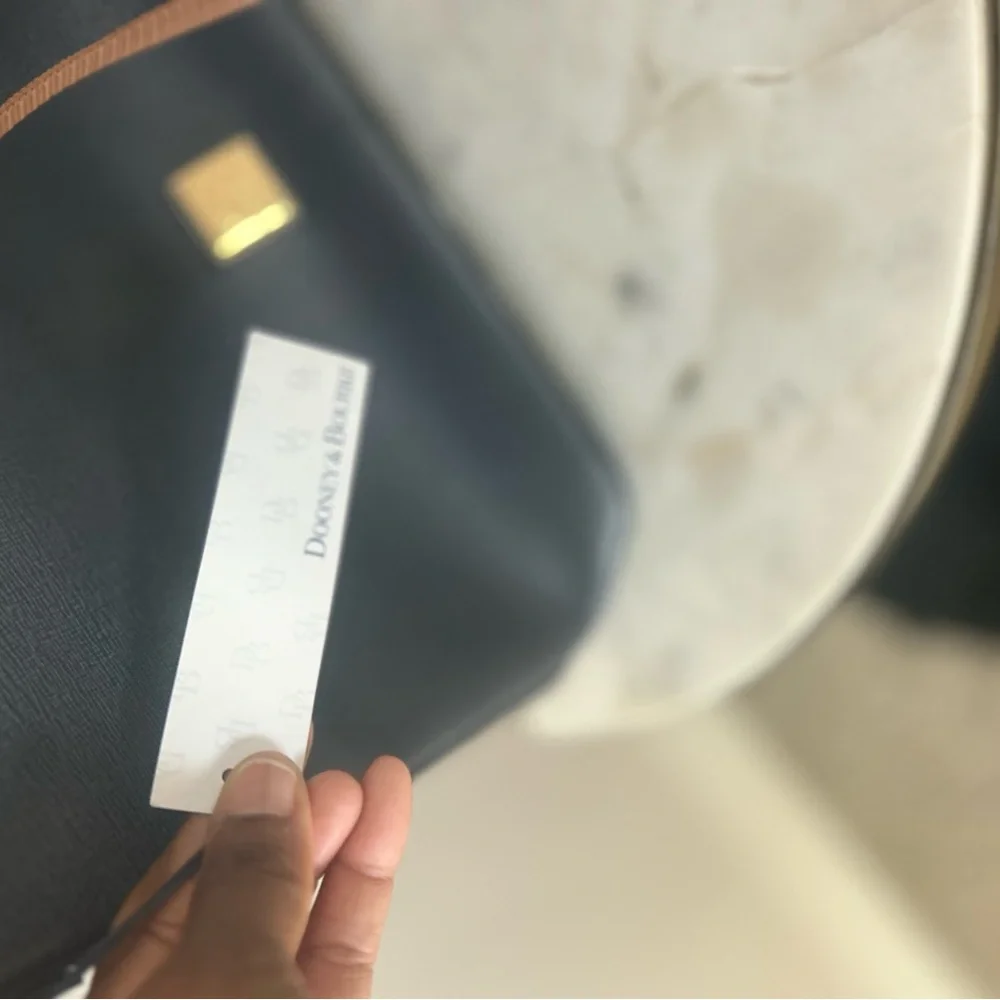 Dooney & Bourke Leather Bag | Classic Minimalist | Everyday designer |NWT - Picture 7 of 9